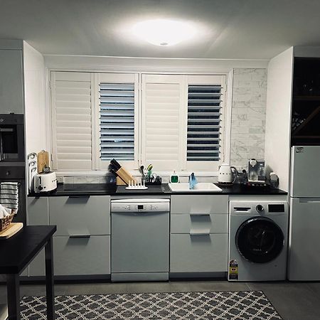 Luxury Boutique Self-Contained Private Granny Flat Βίλα Ormeau Εξωτερικό φωτογραφία